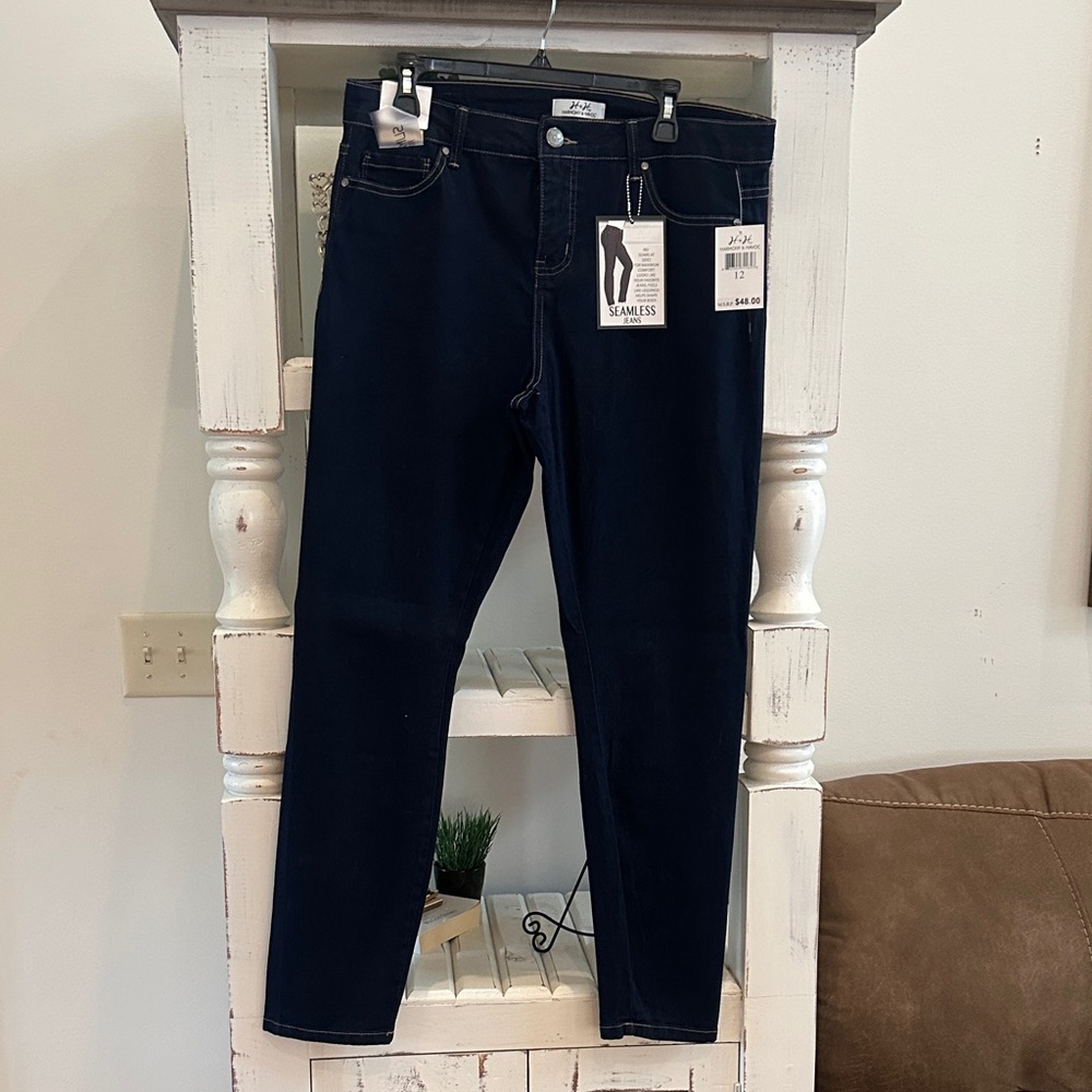 Elegant Navy Women's Slim Jeans